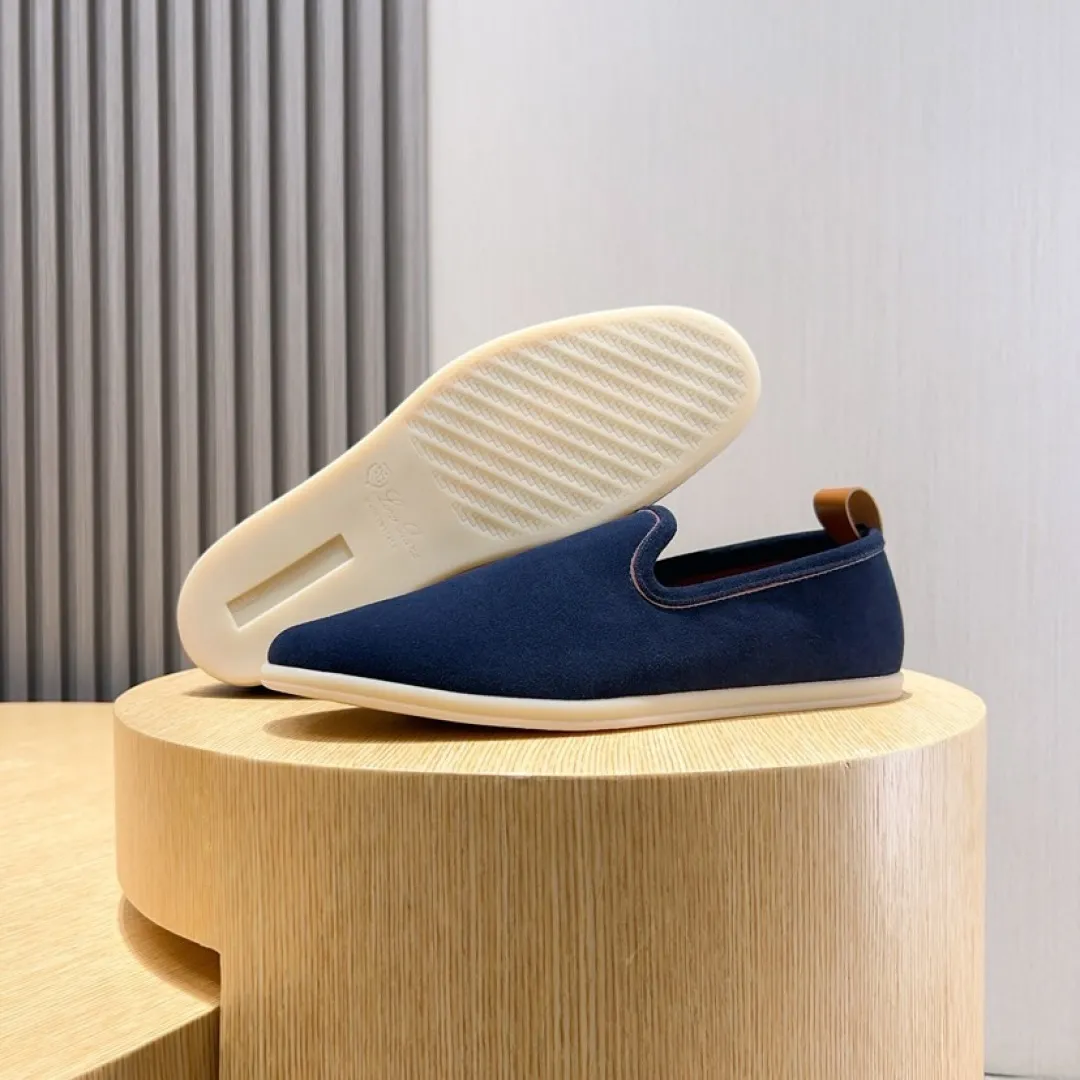 Men's shoes 400💰[loro piana] 2025 new moccasins, popular casual sneakers for street men. The shoes are made of first-layer suede leather uppers with rubber soles, a classic. The complex craftsmanship and meticulous structure make the shoes light and soft, allowing you to walk comfortably and freely. Perfect for summer wear. Yardage: 38-45.